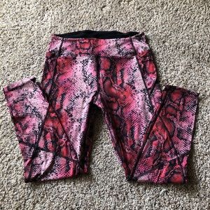 PINK buttery soft leggings